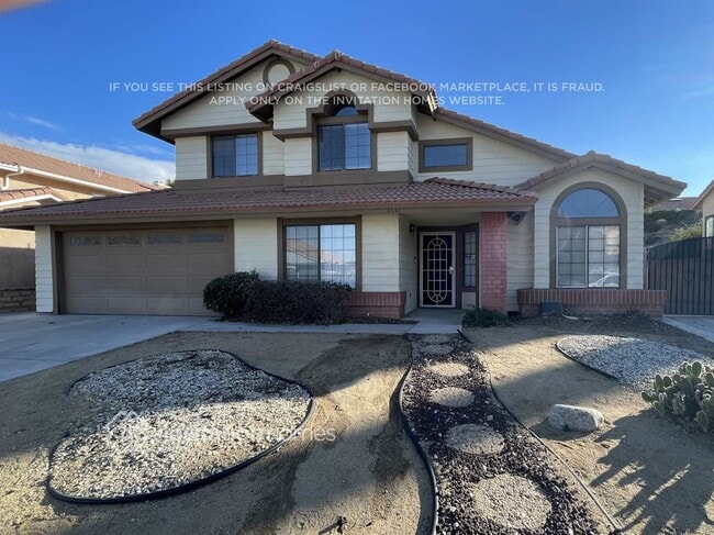 Building Photo - 4546 Grandview Dr