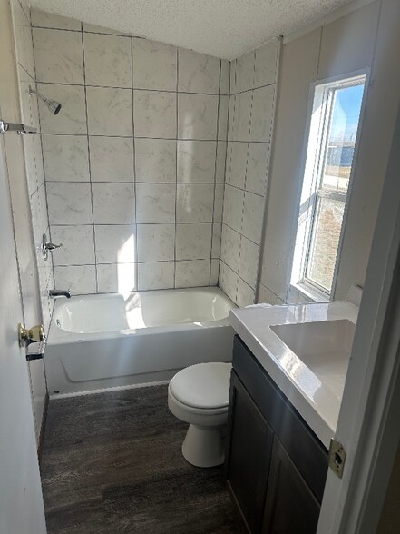 Building Photo - 160 Bedrock Trail Rd