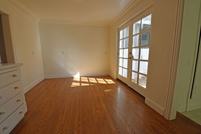 Building Photo - 3 br, 1.5 bath House - 2010 N Street