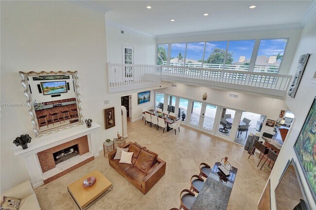 Building Photo - 1247 Seminole Dr