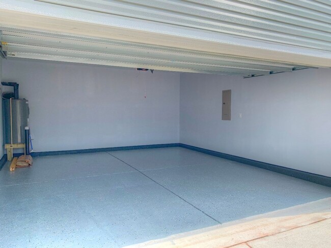 Building Photo - Available Early June! Gorgeous 3 BED 2.5 B...