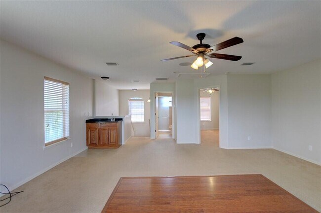 Building Photo - 1185 Dromin Ln