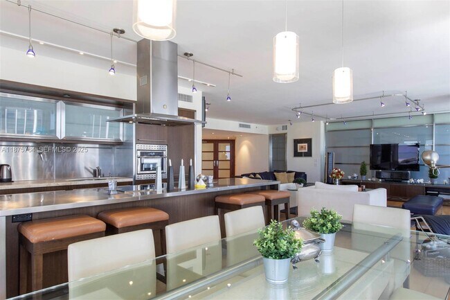 Building Photo - 4779 Collins Ave