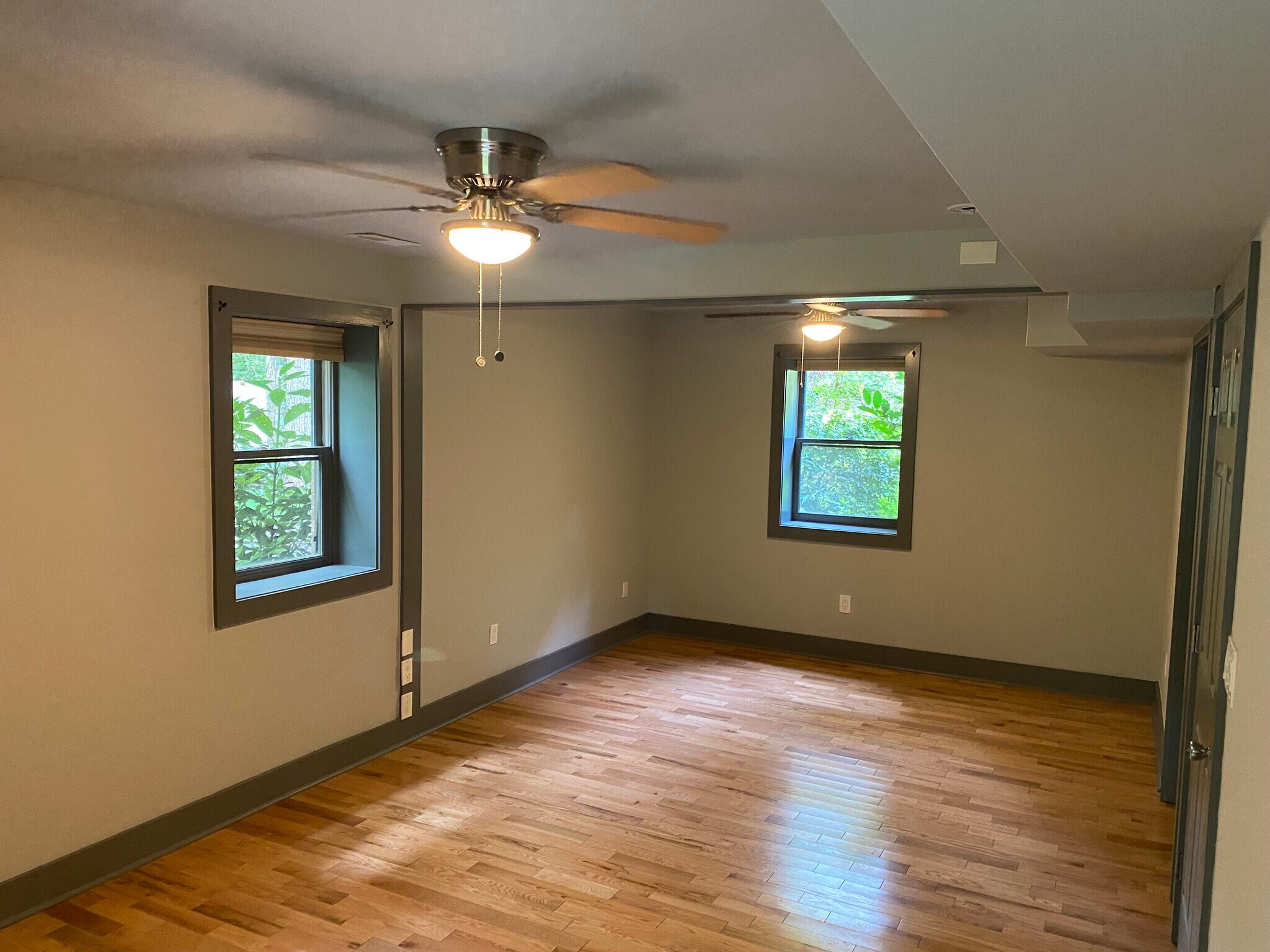 Building Photo - 7920 Netherlands Dr