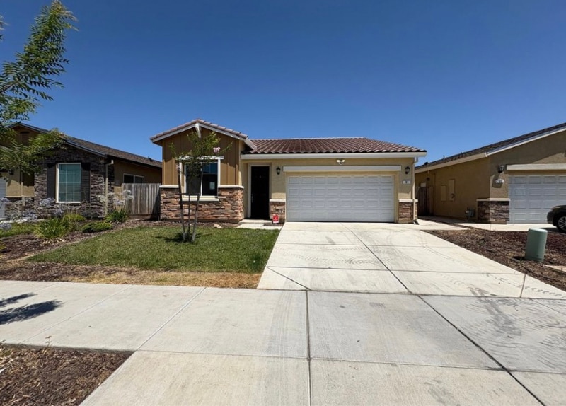 Building Photo - 741 Suzanne Dr