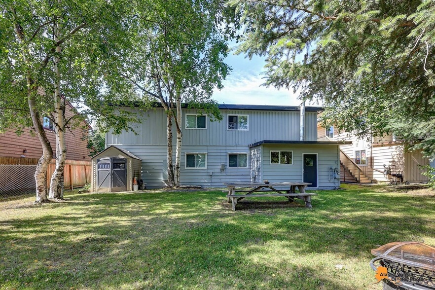 Building Photo - 1741 Beaver Pl
