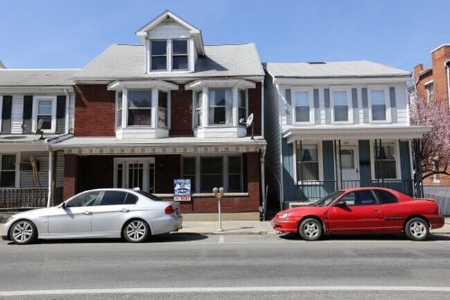 Primary Photo - 135 W 3rd St