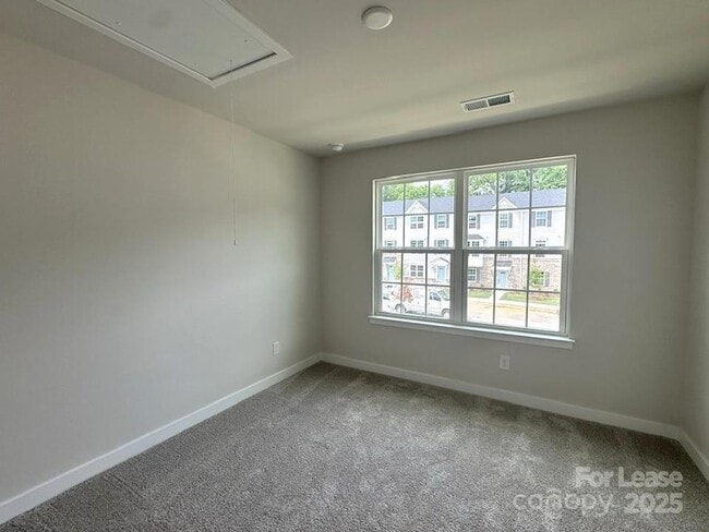 Building Photo - 437 Serenity Cir