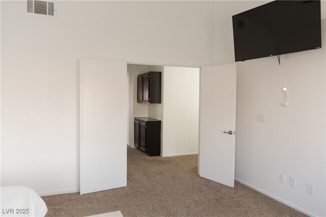 Building Photo - 609 Pimlico Dr