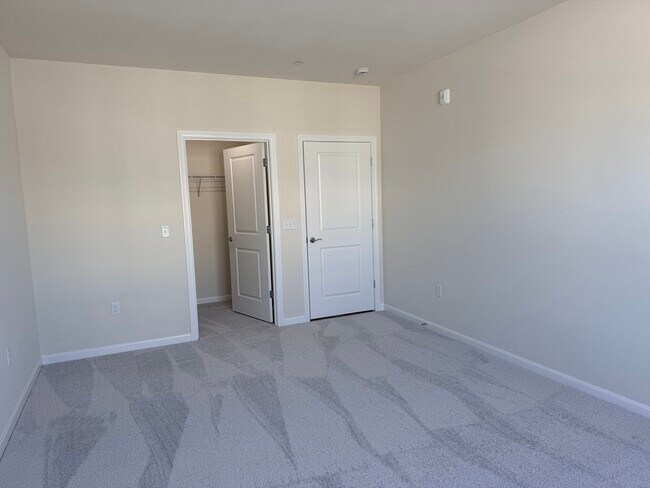 Building Photo - 2 Codman Wy