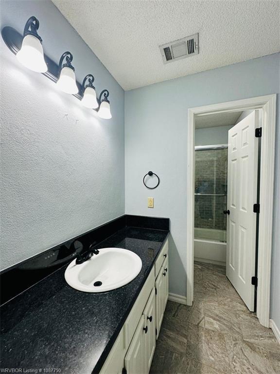 Building Photo - 3900 Bristol Ln