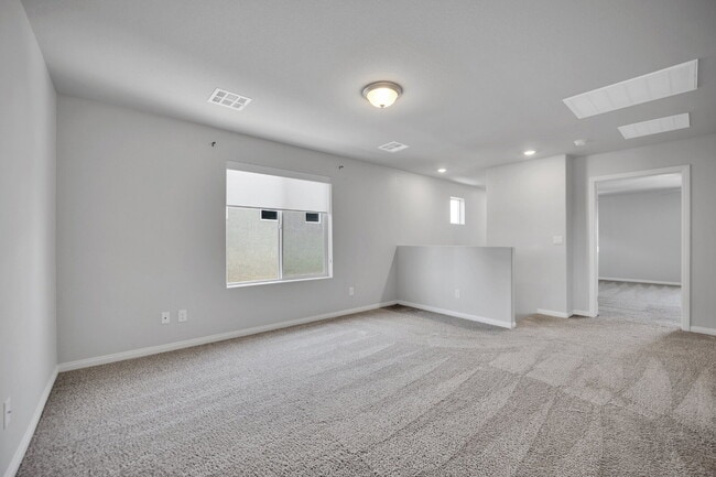 Building Photo - Gorgeous 5 Bedroom home!