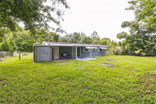 Building Photo - 5390 S Manatee Terrace