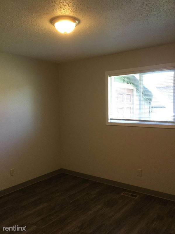 Building Photo - 2 br, 1 bath House - 530 W Hartley Ave