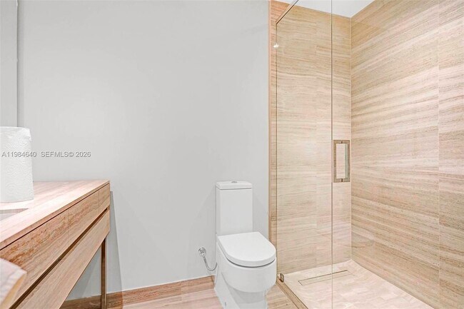 Building Photo - 18975 Collins Ave