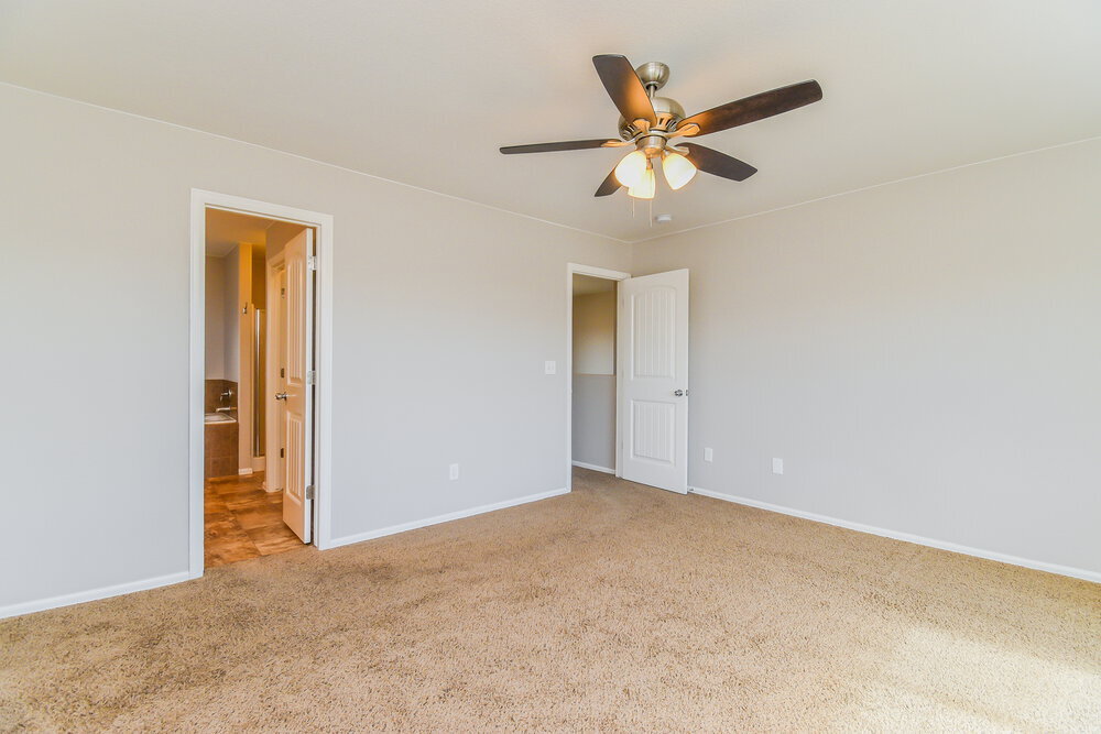 Building Photo - 9735 Desert Lily Cir