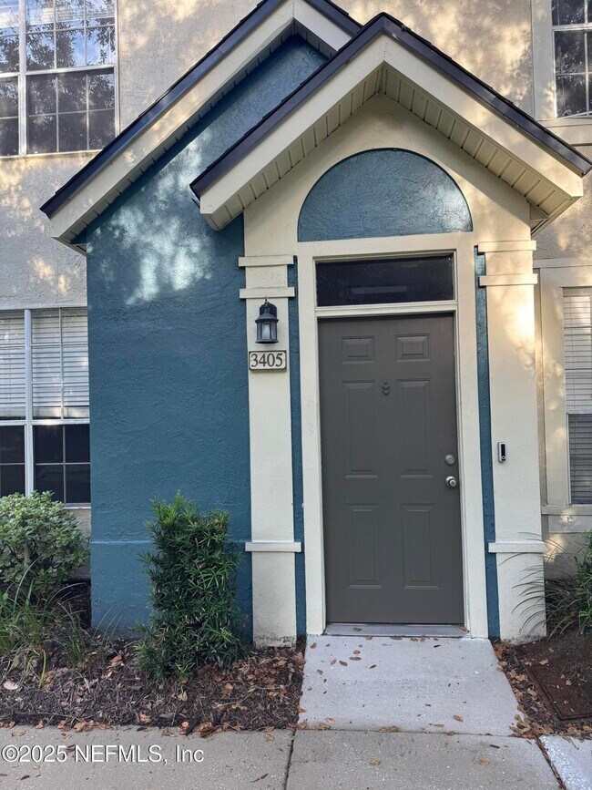 Building Photo - 13703 Richmond Park Dr N