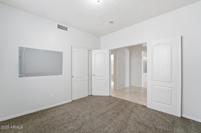 Building Photo - 7180 W Trails Dr