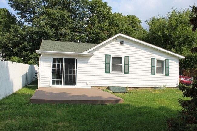 Building Photo - Available Now! Swartz Creek Schools!