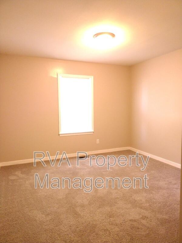 Building Photo - 5815 Meadowood Pl