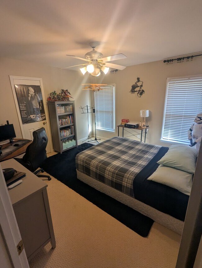 Building Photo - Spacious 4 bedroom 3.5 bath Home in Mallard Creek