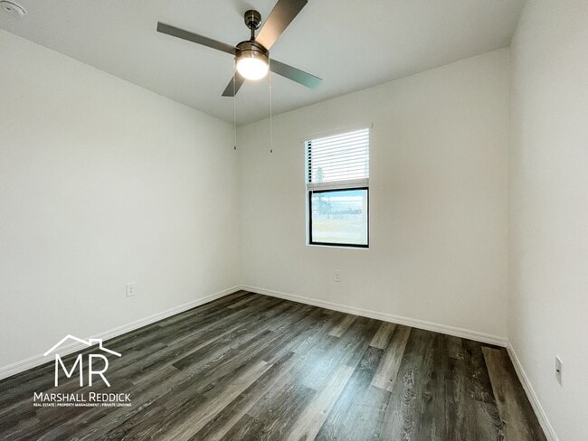 Building Photo - Spacious 3-Bedroom, 2-Bathroom 1 Car Garage