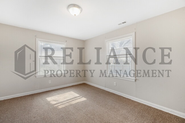 Building Photo - 2225 N Chautauqua St