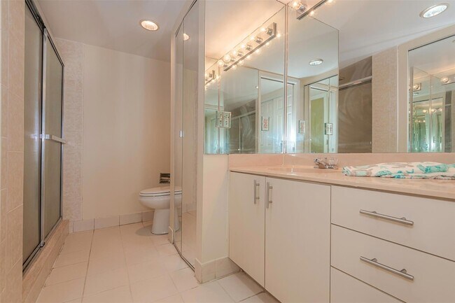 Building Photo - 1400 S Ocean Dr