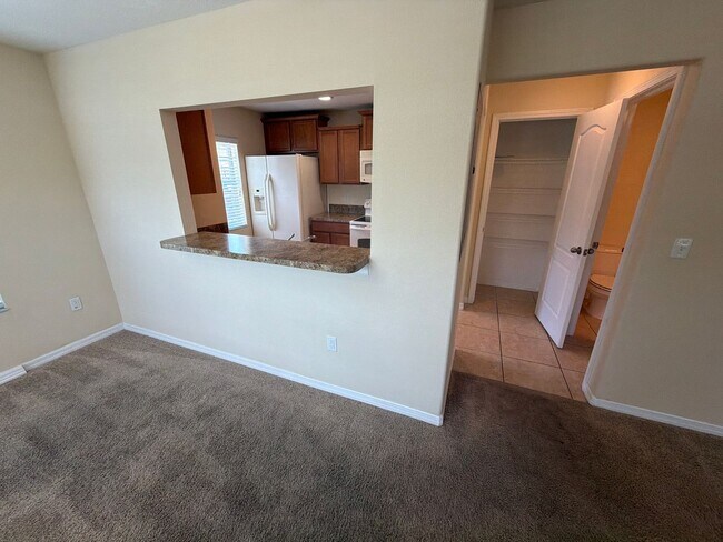 Building Photo - 125 Bel Fiore Cove