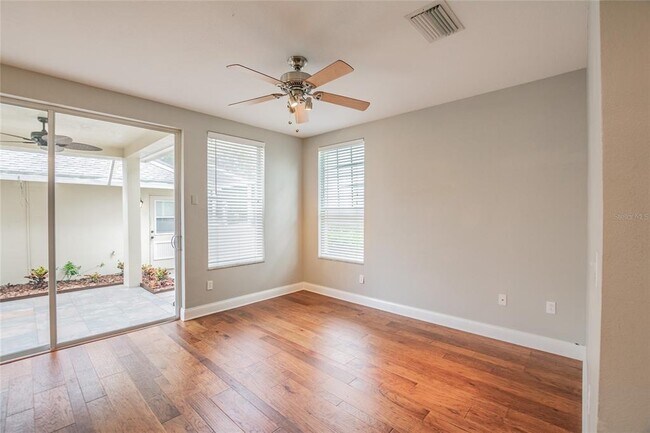 Building Photo - 9917 Brompton Dr