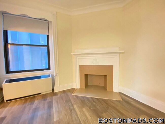 Building Photo - 62 Boylston St