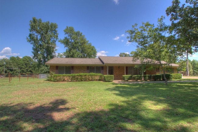 Building Photo - 303 Clements Rd