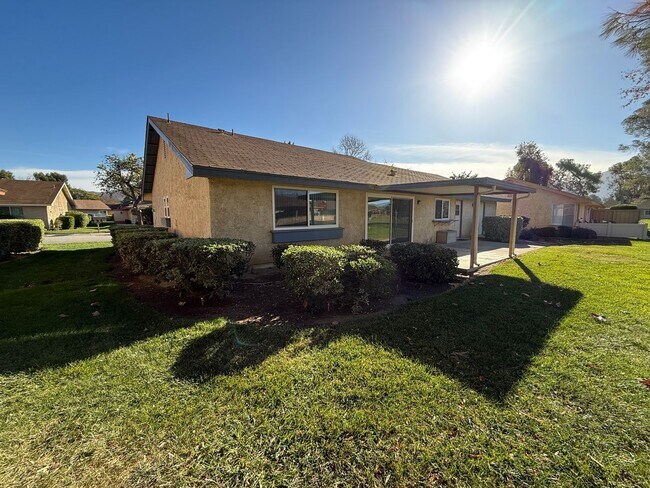 Building Photo - The Popular Freestanding El Dorado in Leisure Village