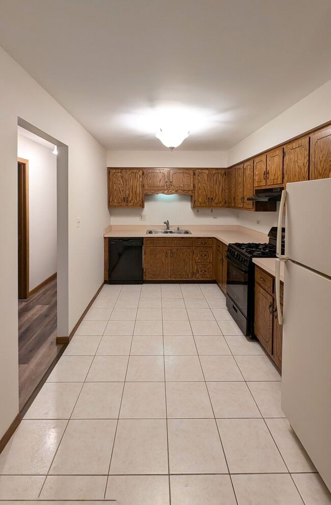 Building Photo - 600 Crescenzo Ct