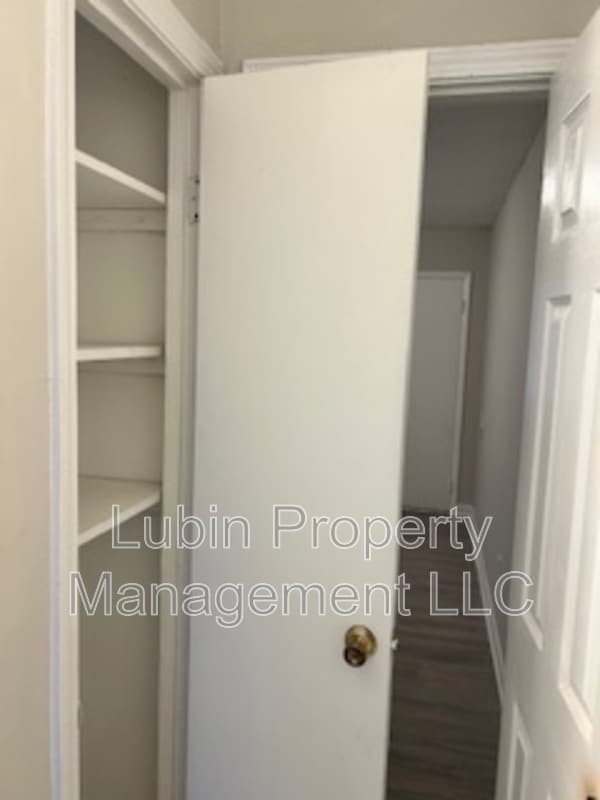 Building Photo - 1435 Court Ave