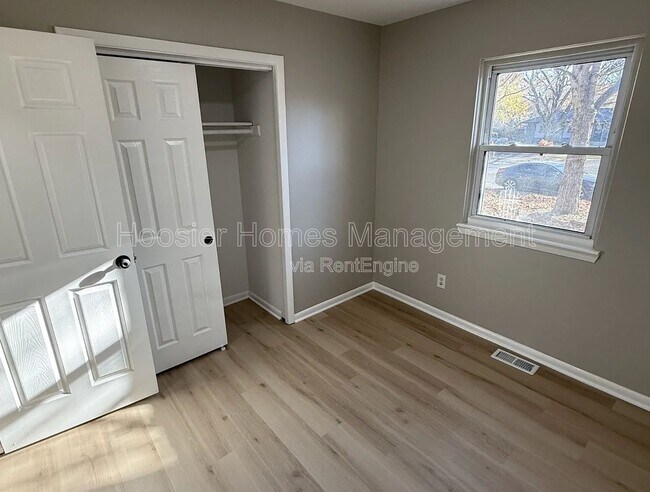 Building Photo - 1412 Wolf Ct