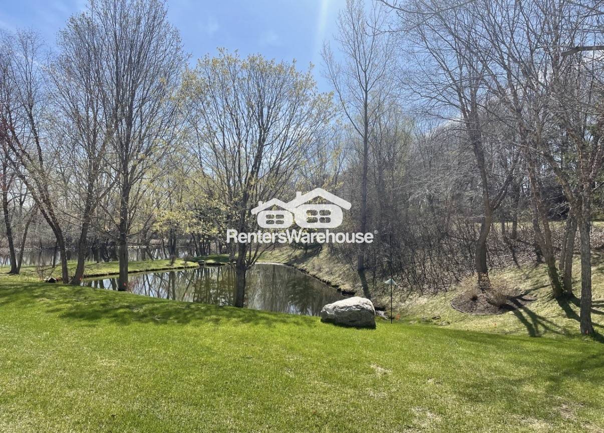 Building Photo - 10845 Lexington Dr