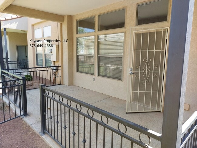 Building Photo - Coming Mid May- Beautiful Patio Home in Sonoma Ranch East Area