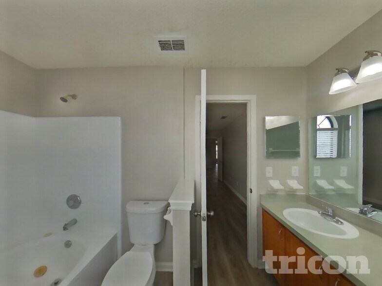 Building Photo - 12303 Sondra Cove Trail N