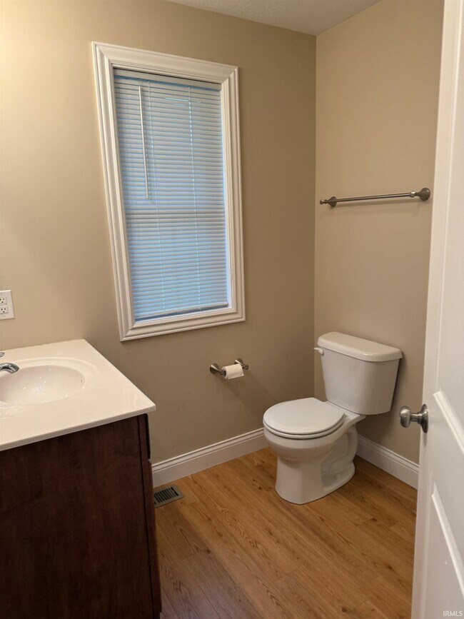 Building Photo - 1763 W Victoria Ln