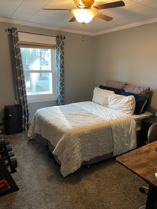 Building Photo - "Discover Your Ideal Home: Charming 3-Bedroom Residence in the Heart of Appleton, WI!"