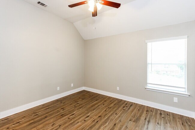 Building Photo - 1804 Sandalwood Ln