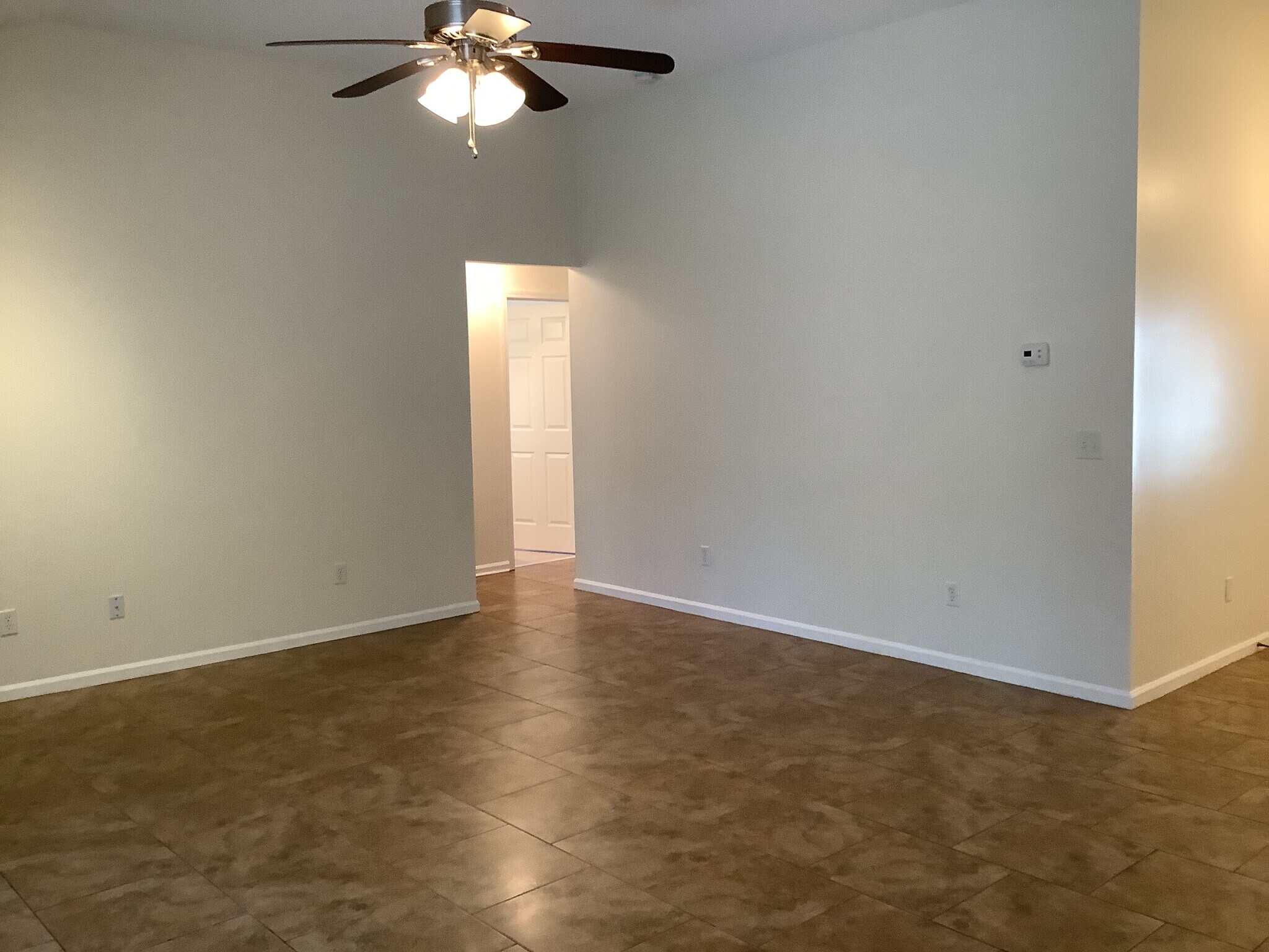 Building Photo - 3365 Shelley Dr