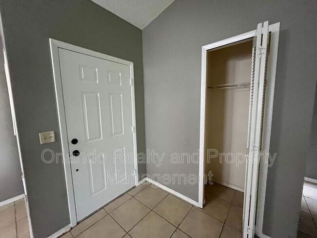 Building Photo - 1102 Dees Dr