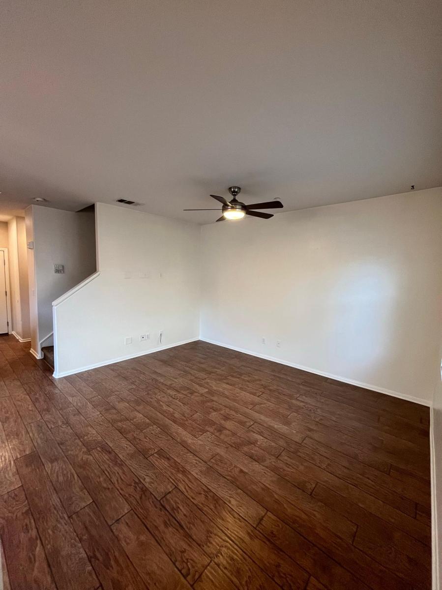 Building Photo - 4300 Newton Ave