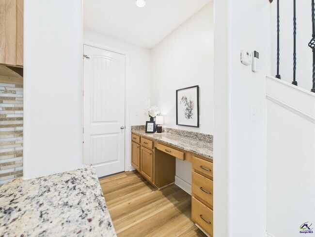 Building Photo - 205 Pebble Stone Pl