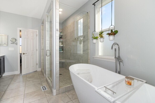 Building Photo - 1890 Williams Rd