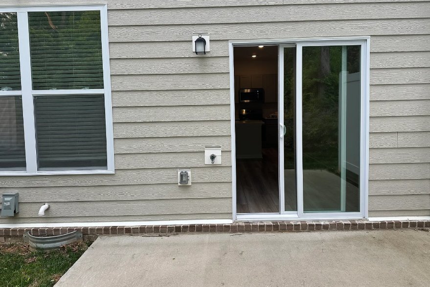 Building Photo - 3015 Seguaro Ln