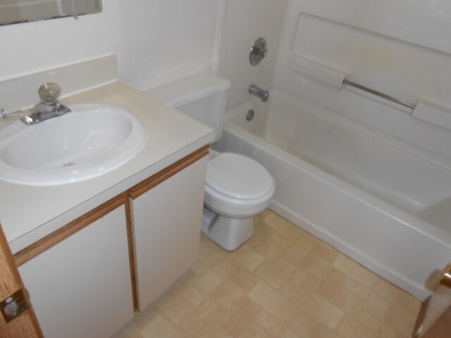 Building Photo - 135-139 Chittenden SK