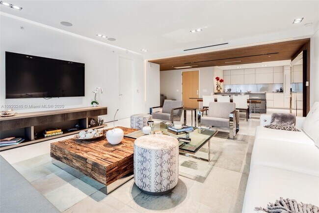 Building Photo - 360 Ocean Dr